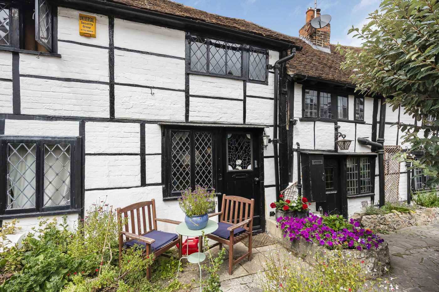 1 bed property in New Street, Henley-On-Thames